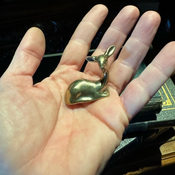 Solid Brass Resting Deer Vintage-style Sculpture Desk Decor - Picture 8 of 8